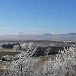 Mont2roux Апартаменты *