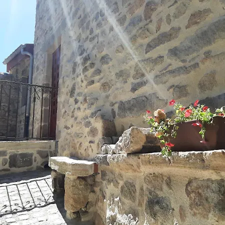 Mont2roux Montpeyroux (Puy-de-Dome)