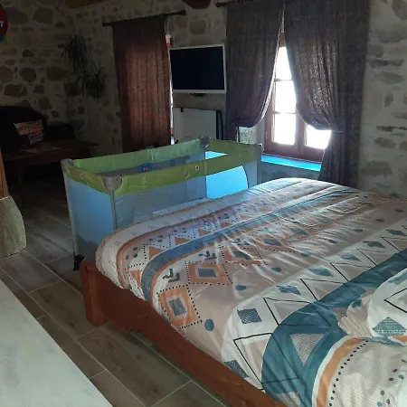 Mont2roux Montpeyroux (Puy-de-Dome)