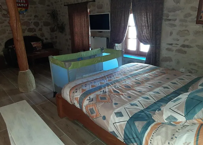 Mont2roux Montpeyroux (Puy-de-Dome)